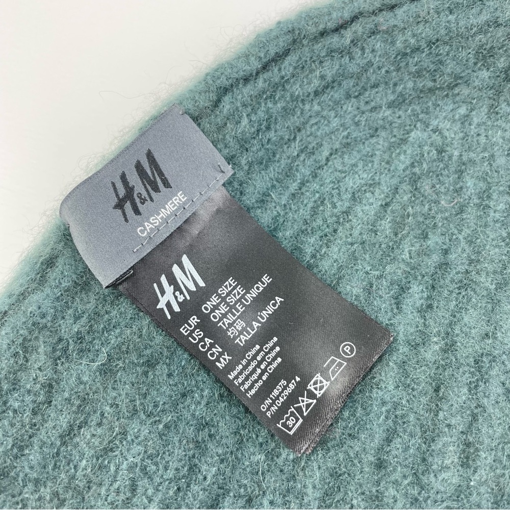 H&M Women's OS 100% Cashmere Ribbed Knit Beanie Hat Fold Over Emerald Green Blue - Picture 6 of 8